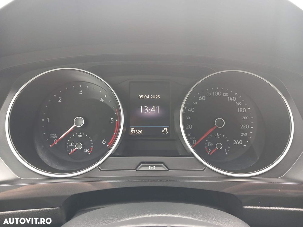Volkswagen Tiguan - 10