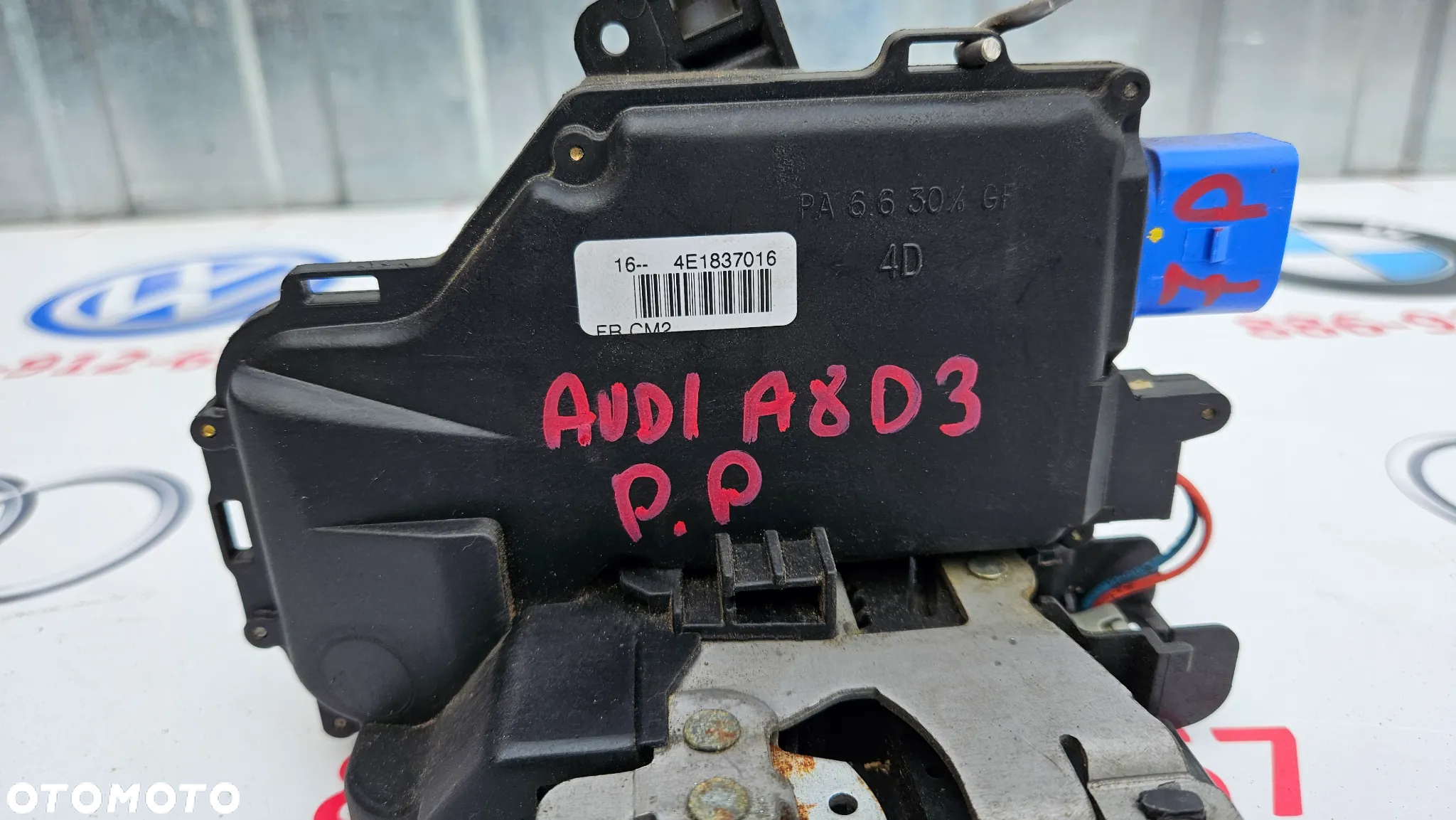 Audi A8 D3 Kompletny zamek drzwi przód prawy Zamek drzwi przednich prawych 4E1837016 EUROPA 7 PIN - 3