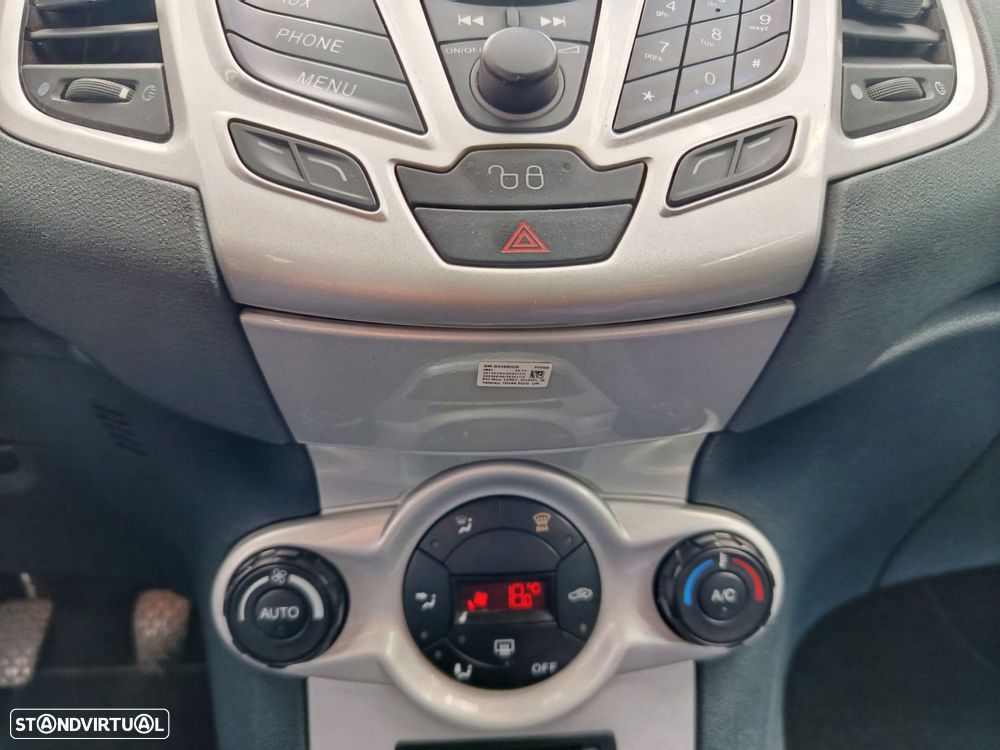 Ford Fiesta 1.4 TDCI Titanium - 31