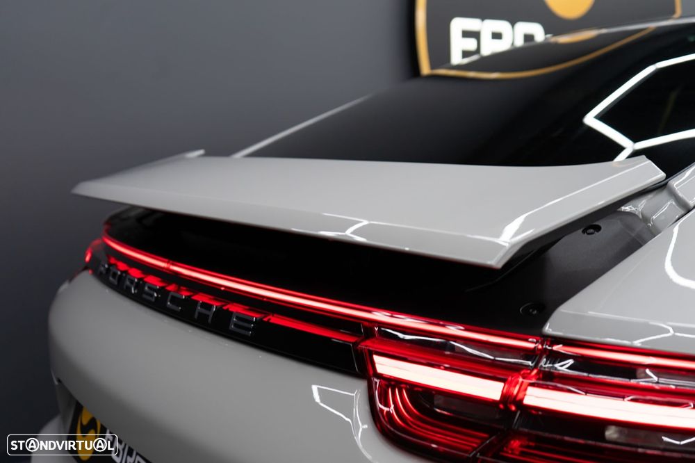 Porsche Panamera 4 E-Hybrid - 22