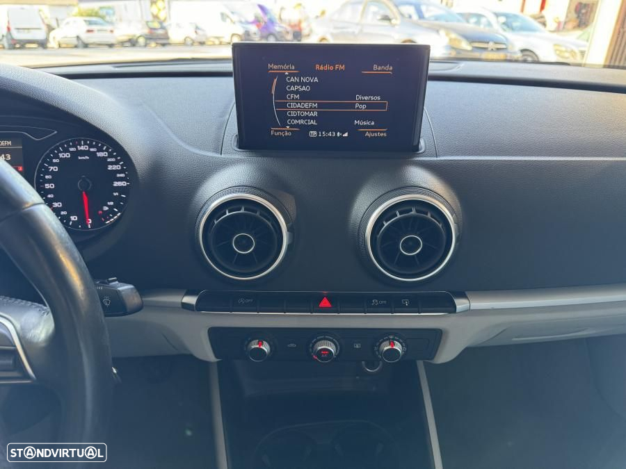 Audi A3 Sportback - 11