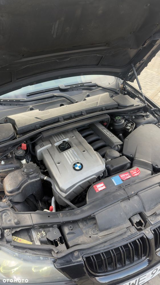 BMW Seria 3 325i - 12