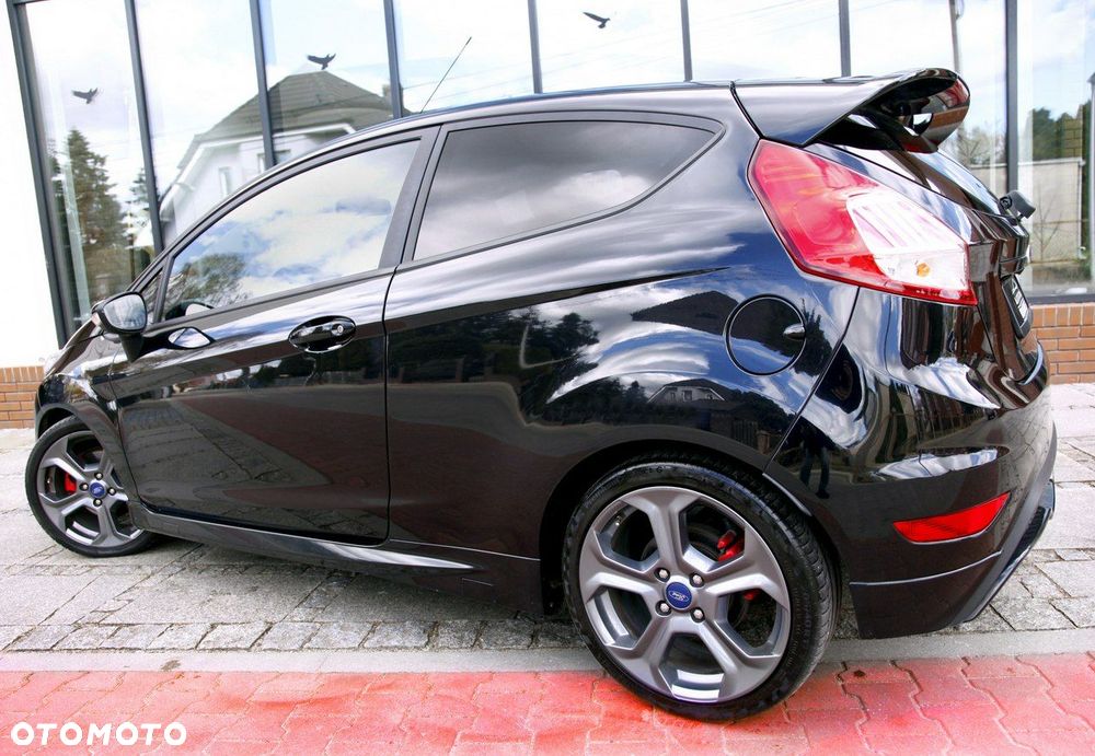 Ford Fiesta ST - 36