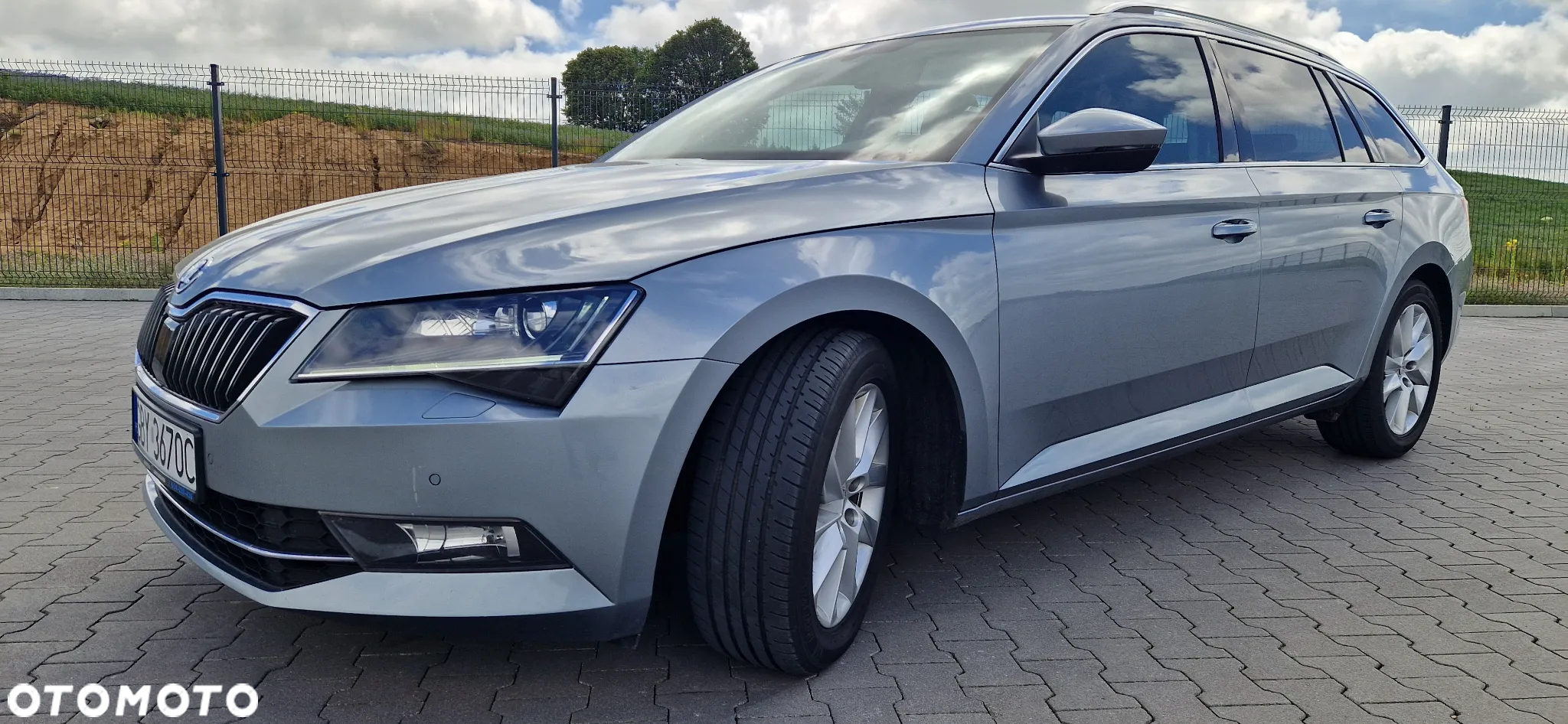 Skoda Superb 2.0 TDI Ambition DSG - 13