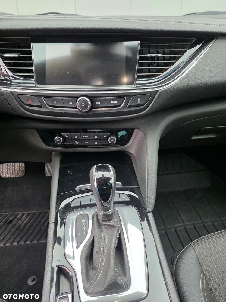 Opel Insignia 1.5 T Innovation S&S - 8