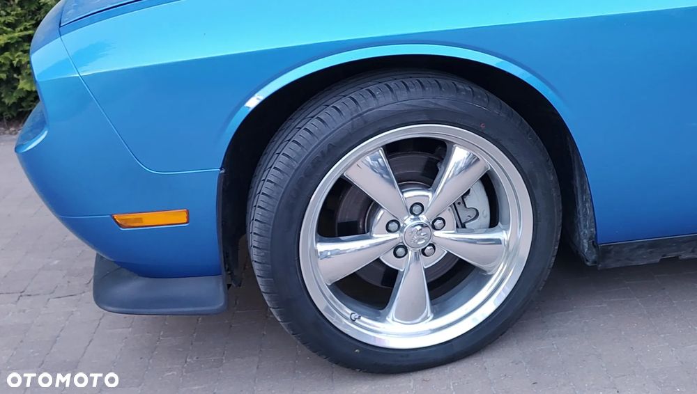 Dodge Challenger - 8