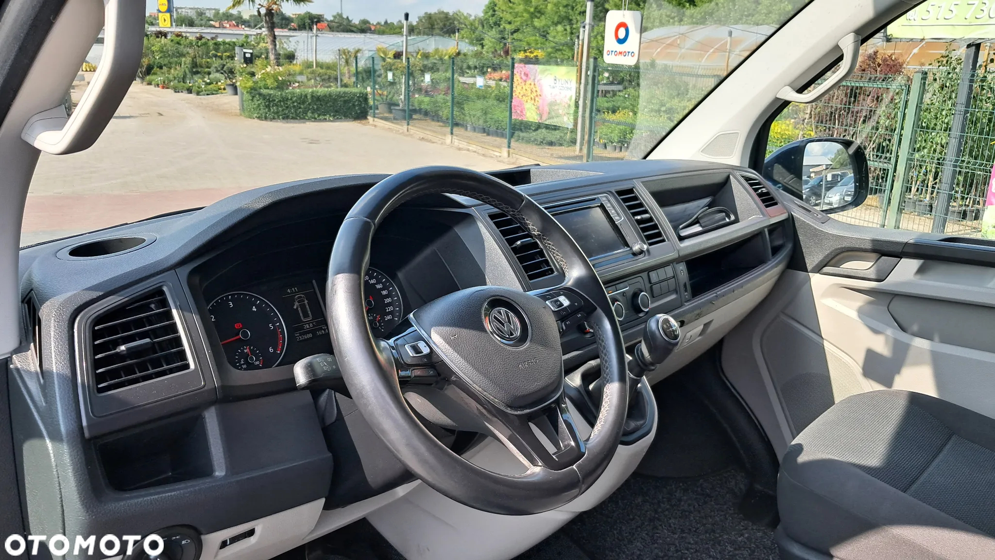 Volkswagen Transporter - 13