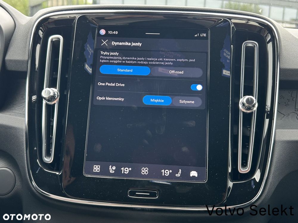 Volvo XC 40 - 18