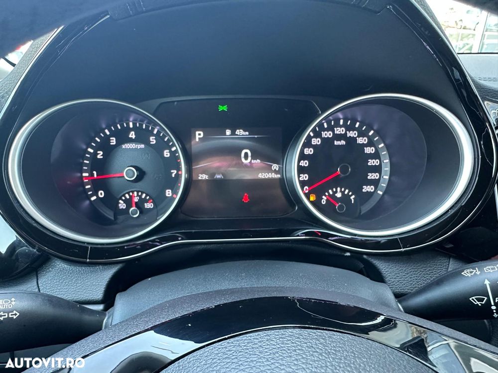Kia XCeed - 13