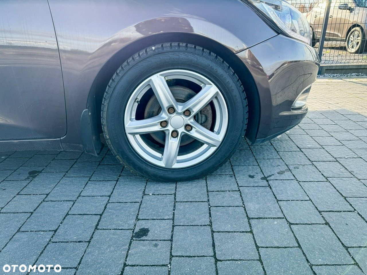 Kia Ceed - 11