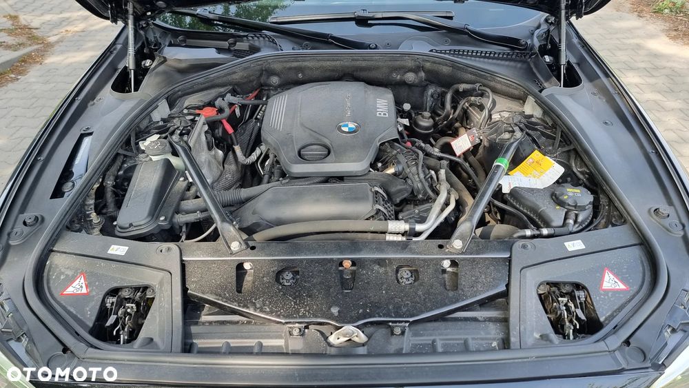 BMW Seria 5 520d - 16