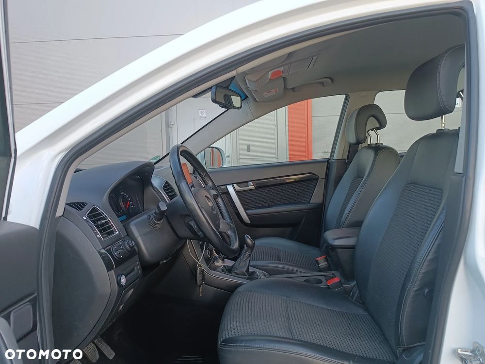 Chevrolet Captiva 2.4 2WD LT - 29