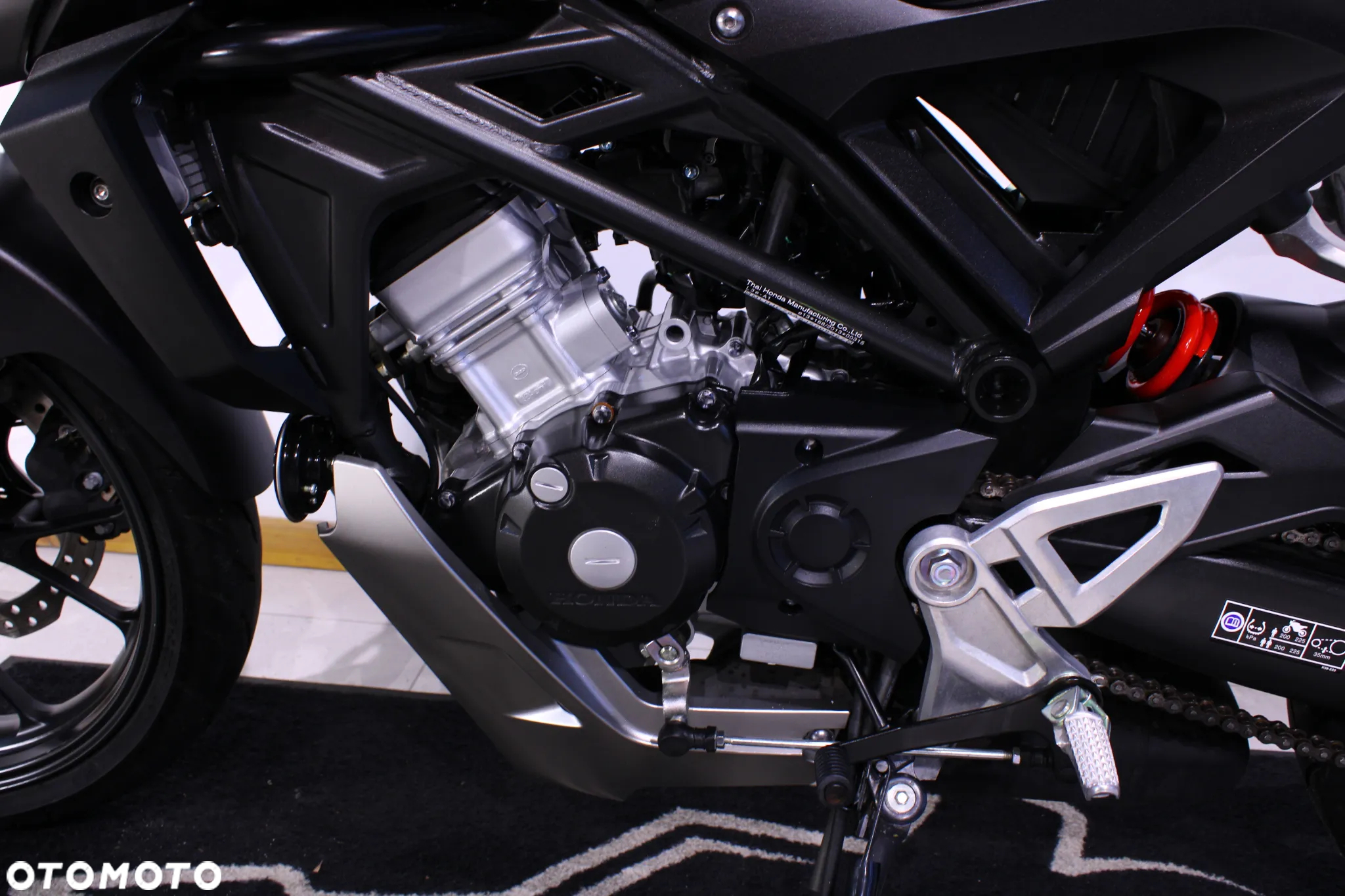 Honda CB - 23