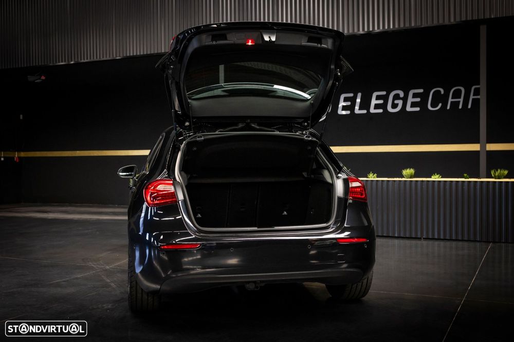 Mercedes-Benz A 180 d Progressive Aut. - 10