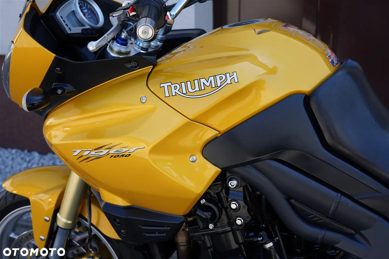 Triumph Tiger - 27