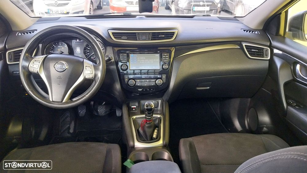 Nissan Qashqai 1.5 dCi N-Connecta 18 - 15