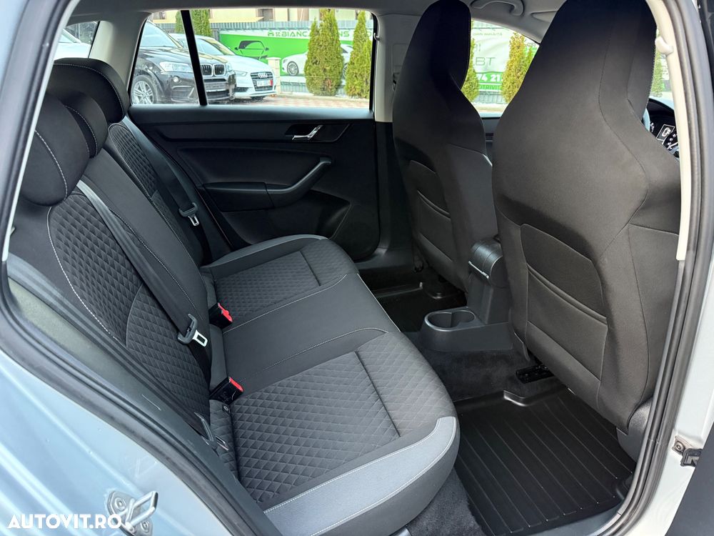 Skoda RAPID 1.4 TDI DSG Ambition - 28