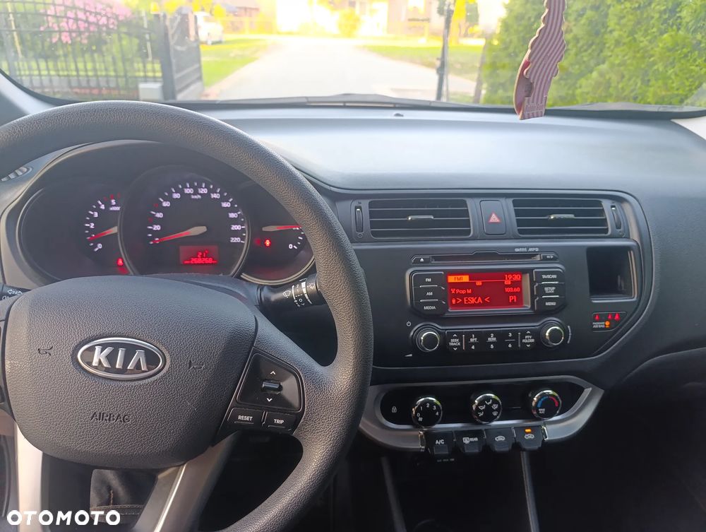 Kia Rio 1.1 crdi L - 7