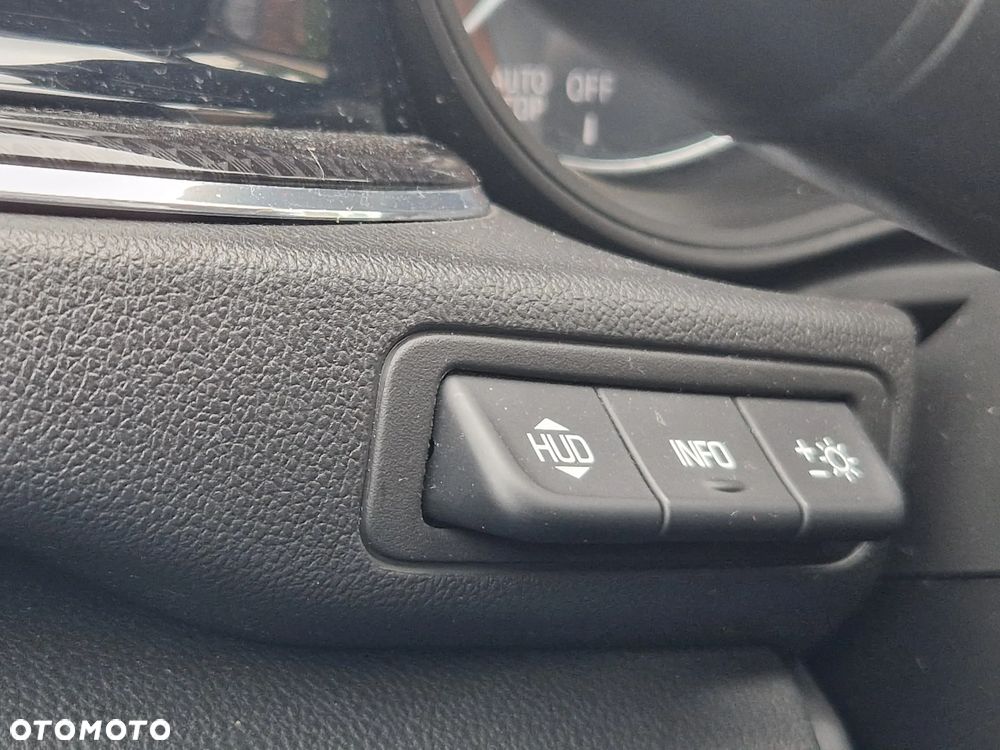Opel Insignia 2.0 CDTI Elegance S&S - 32