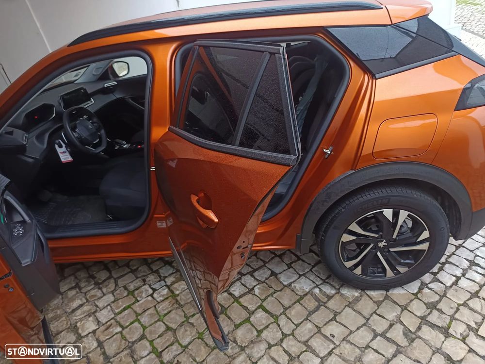 Peugeot 2008 1.2 PureTech Allure EAT8 - 3