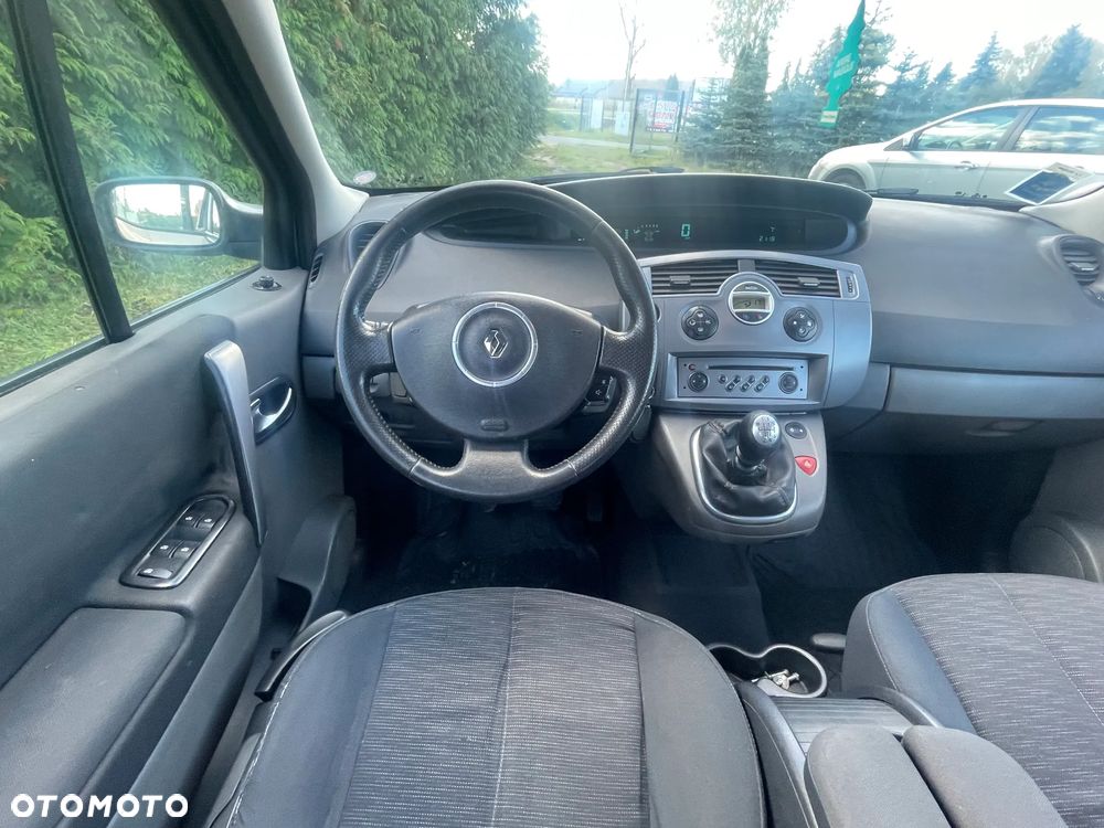 Renault Scenic 1.5 dCi Emotion - 8