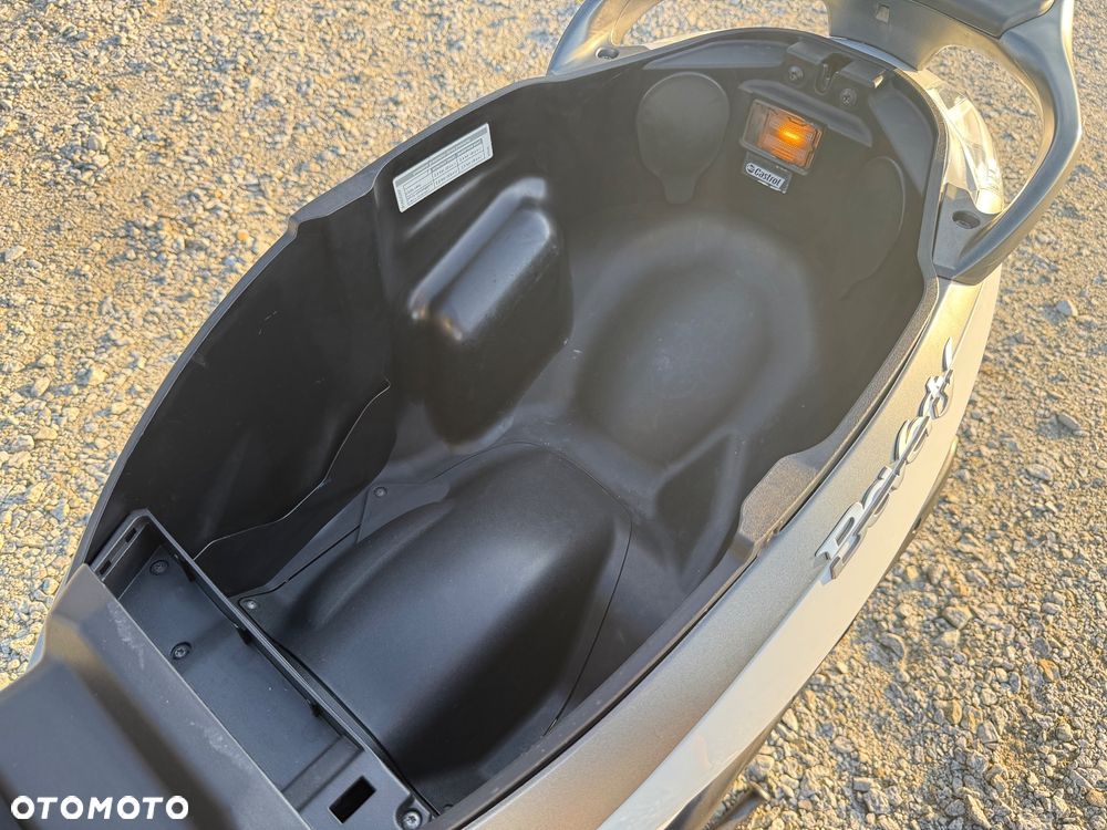 Piaggio Beverly - 20
