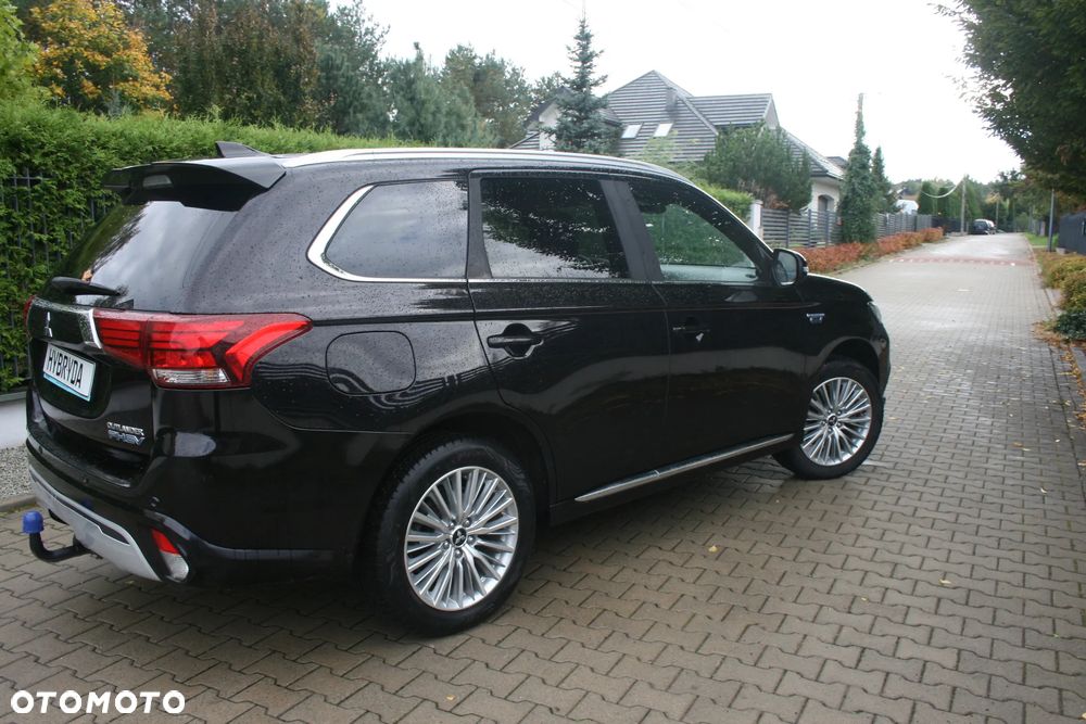 Mitsubishi Outlander - 34