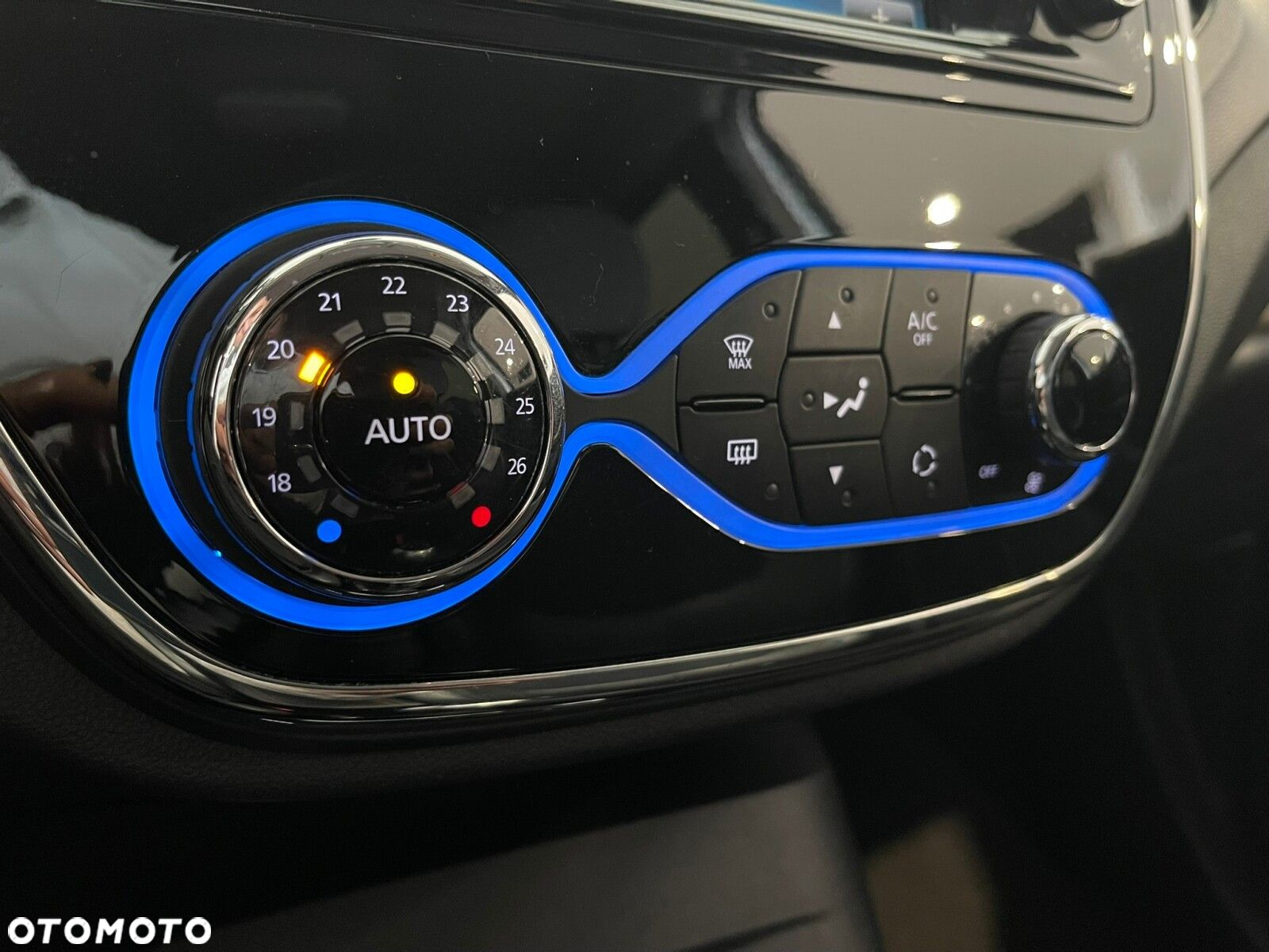 Renault Captur - 19