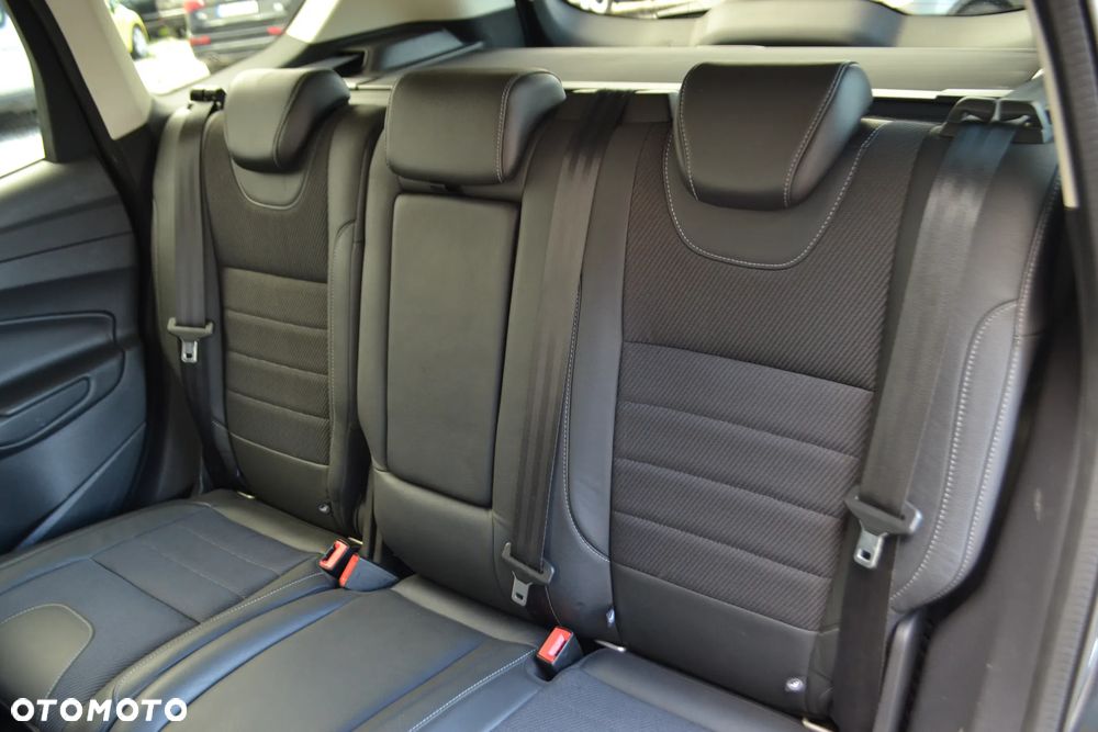 Ford Kuga - 21