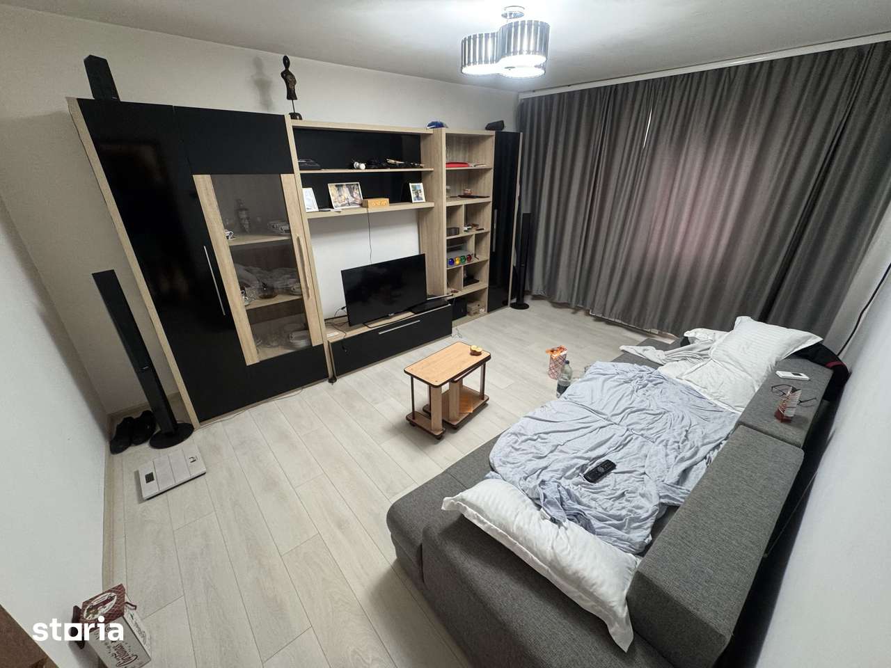 Apartament 3 camere Poarta 6 — fotografia 1
