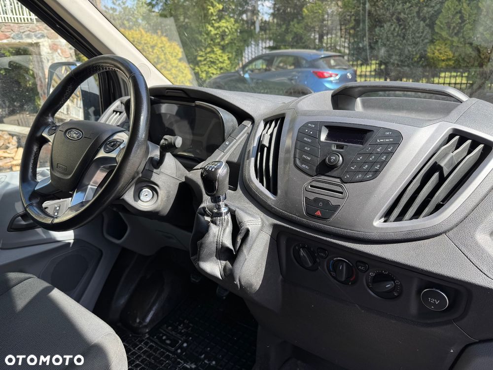Ford Transit - 12