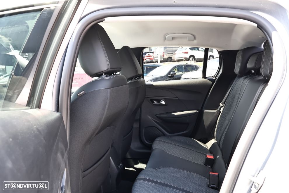 Peugeot 208 1.2 PureTech Allure - 17