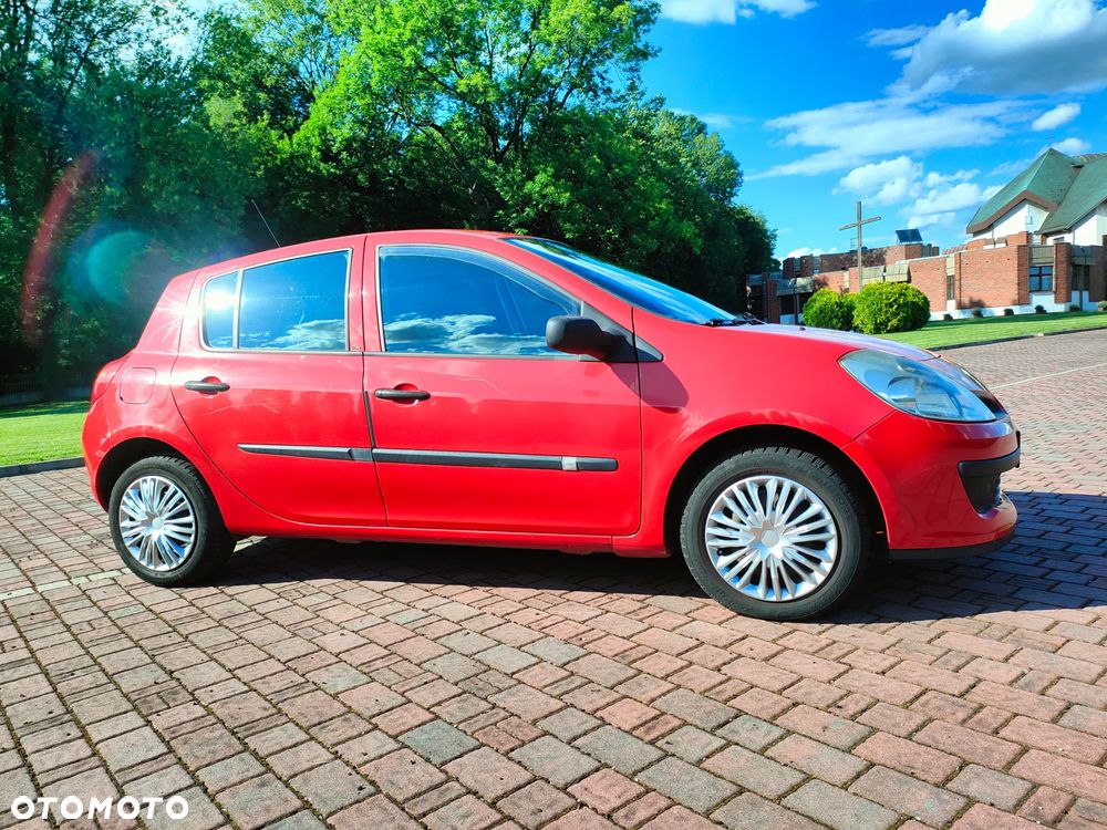 Renault Clio - 1