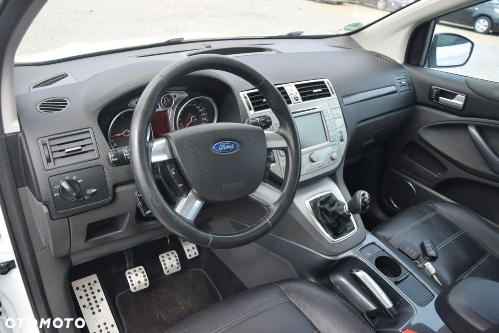 Ford Kuga - 30