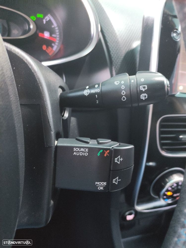 Renault Clio Sport Tourer 0.9 TCe GT Line - 19