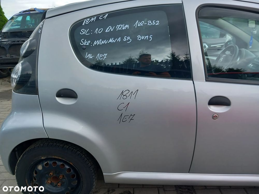 CITROEN C1 DRZWI PRAWE TYLNE PRAWY TYŁ KOLOR: 1E7 - 1