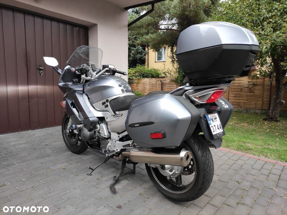 Yamaha FJR - 3