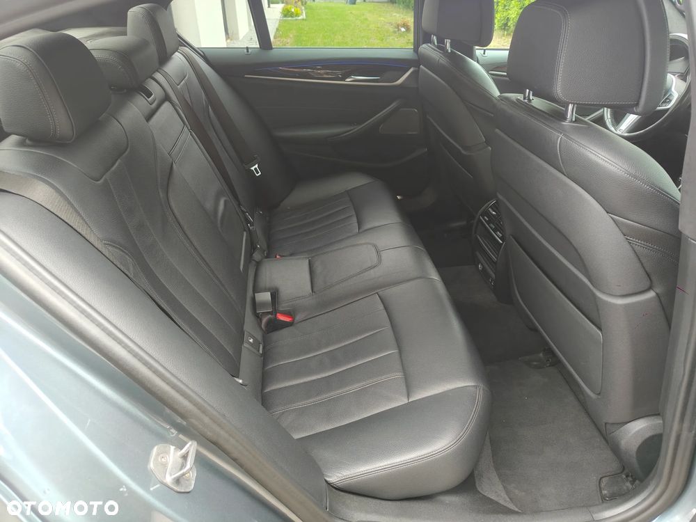 BMW Seria 5 540d xDrive M Sport sport - 14