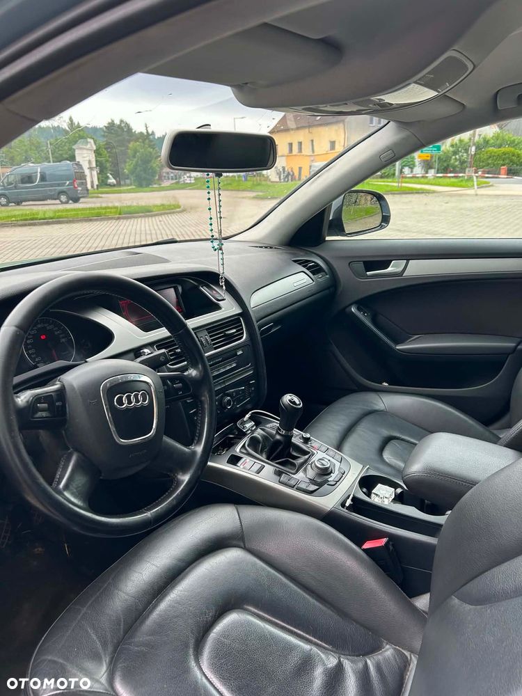Audi A4 Limousine - 6