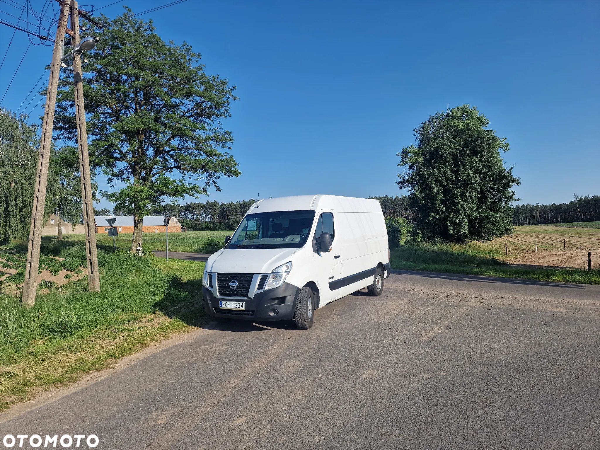 Nissan NV400 - 1