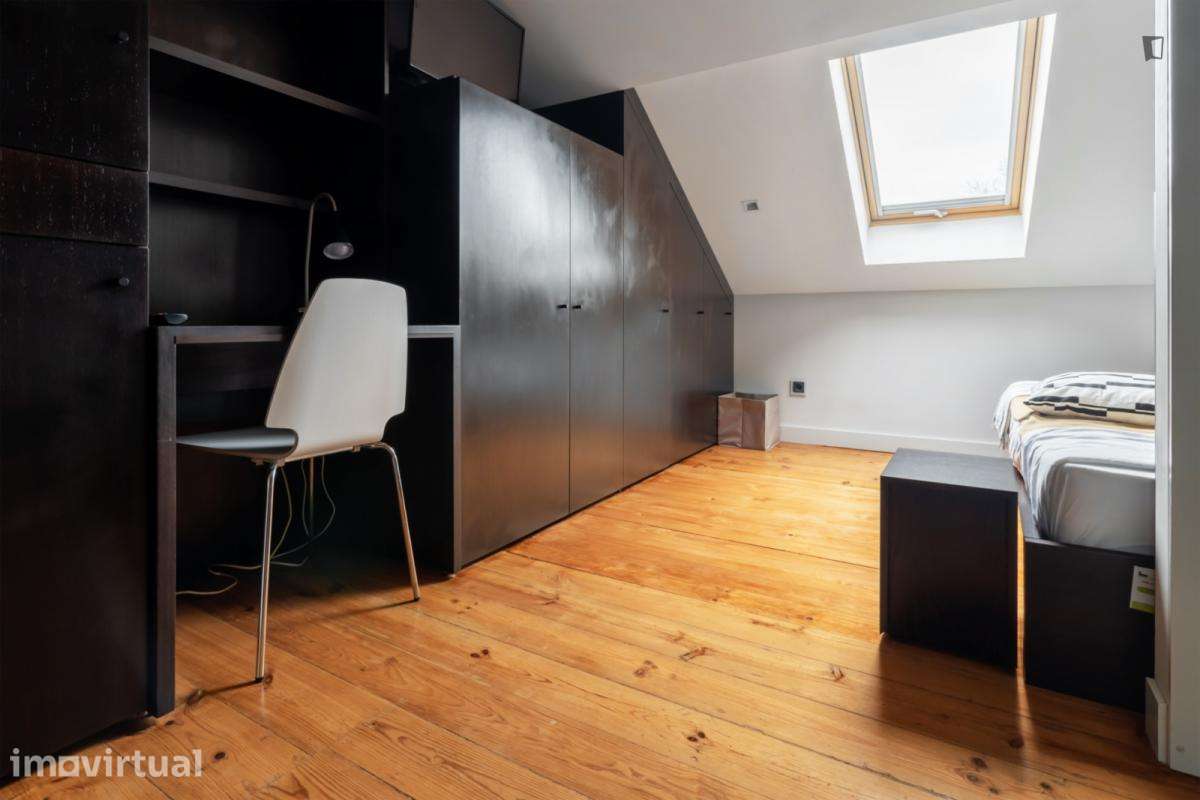 Quarto - localizado em Alta Universitária Coimbra - Grande imagem: 3/12