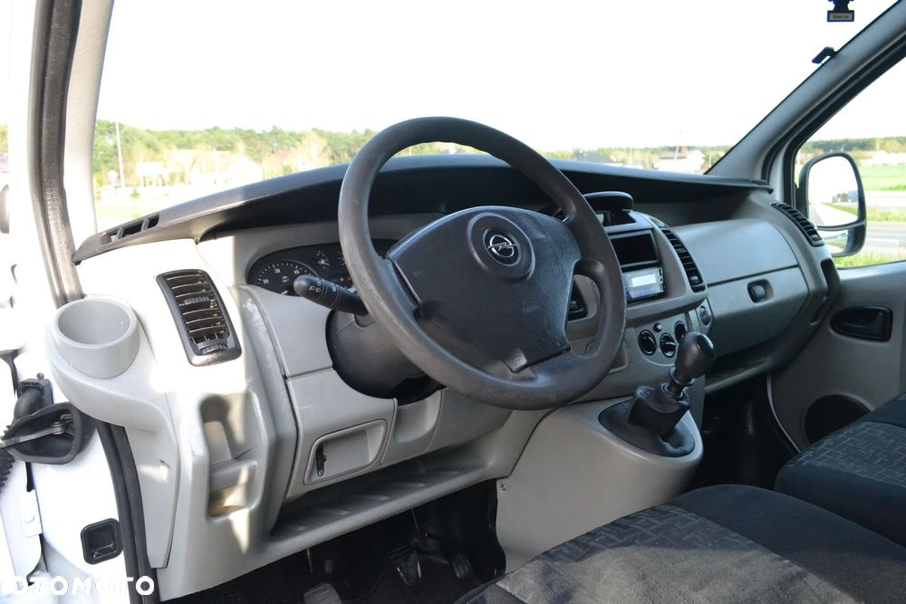 Opel Vivaro - 10