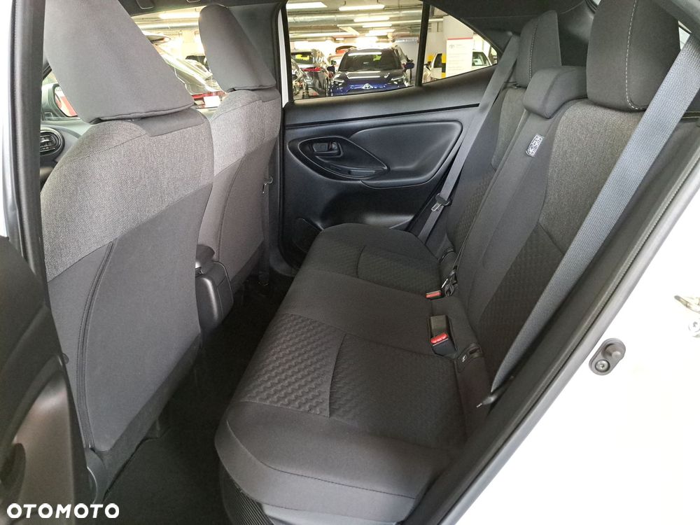 Toyota Yaris Cross Hybrid 1.5 Style AWD - 13