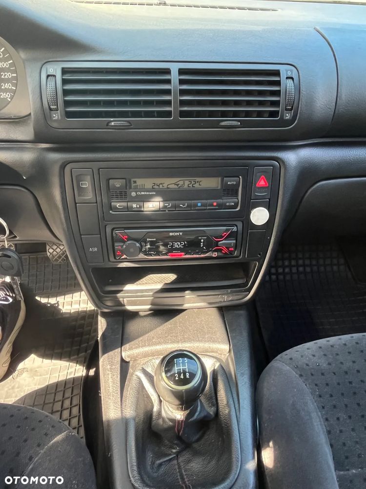 Volkswagen Passat 1.9 TDI - 10