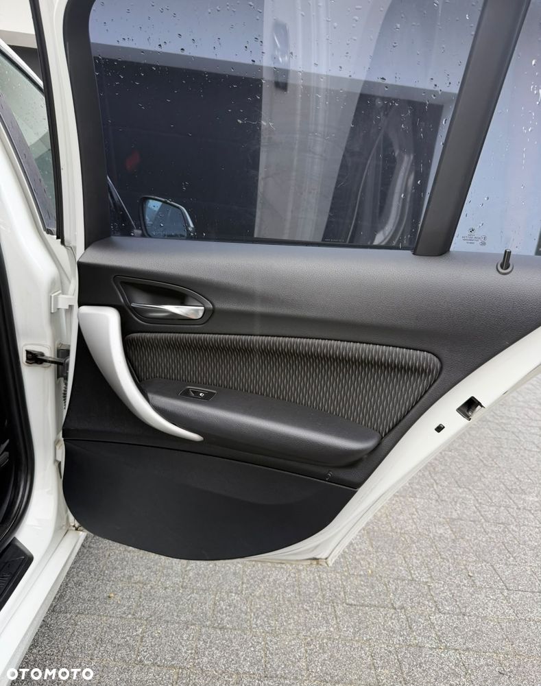 BMW Seria 1 116d Sport Line - 22