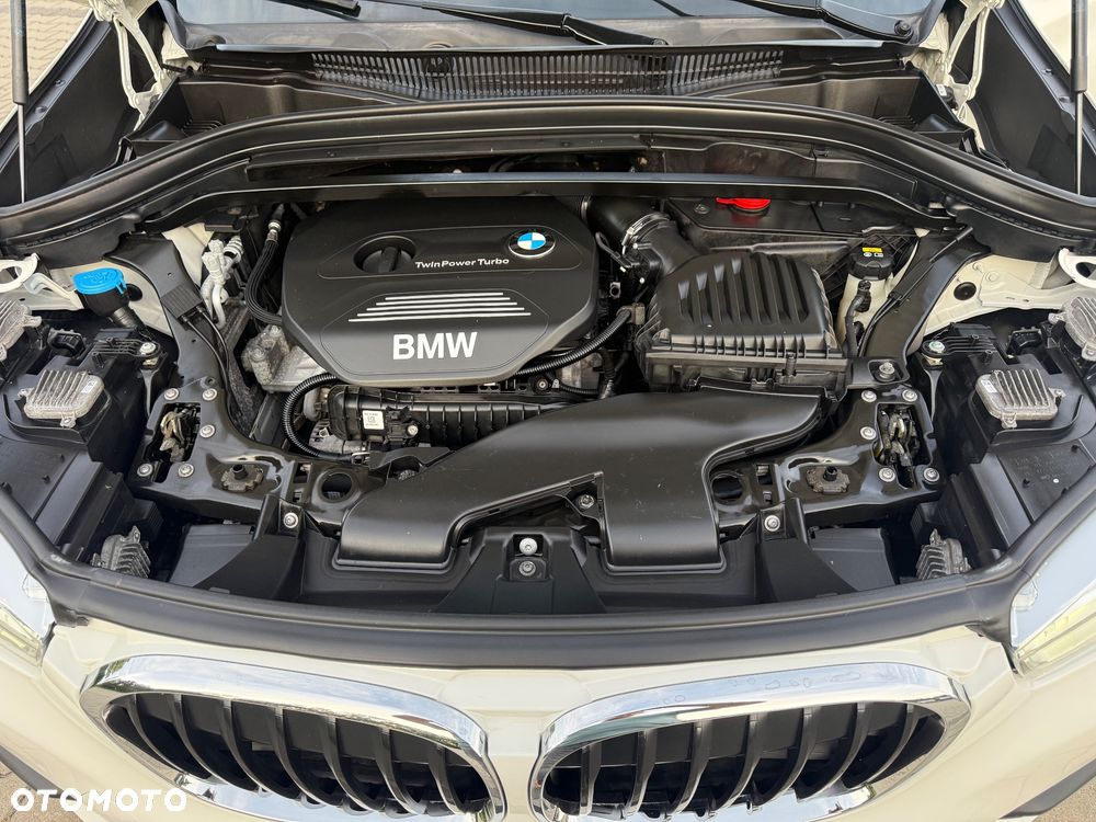 BMW X1 sDrive18i Sport Line - 30
