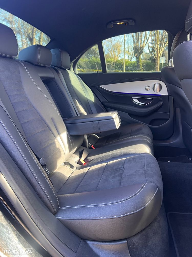 Mercedes-Benz E 300 de 4Matic 9G-TRONIC AMG Line - 15