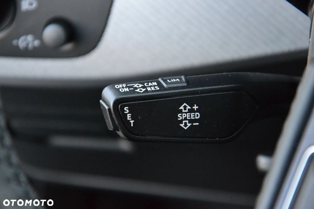 Audi A4 Avant 2.0 TDI ultra S tronic design - 24