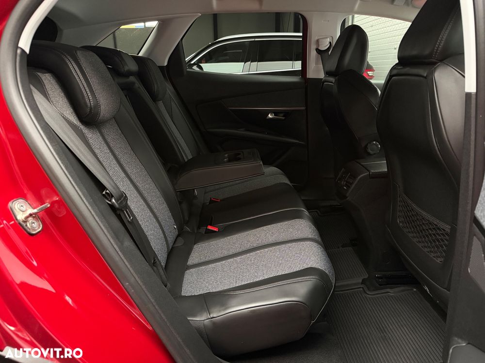 Peugeot 3008 PureTech 130 Stop & Start EAT6 Allure - 24