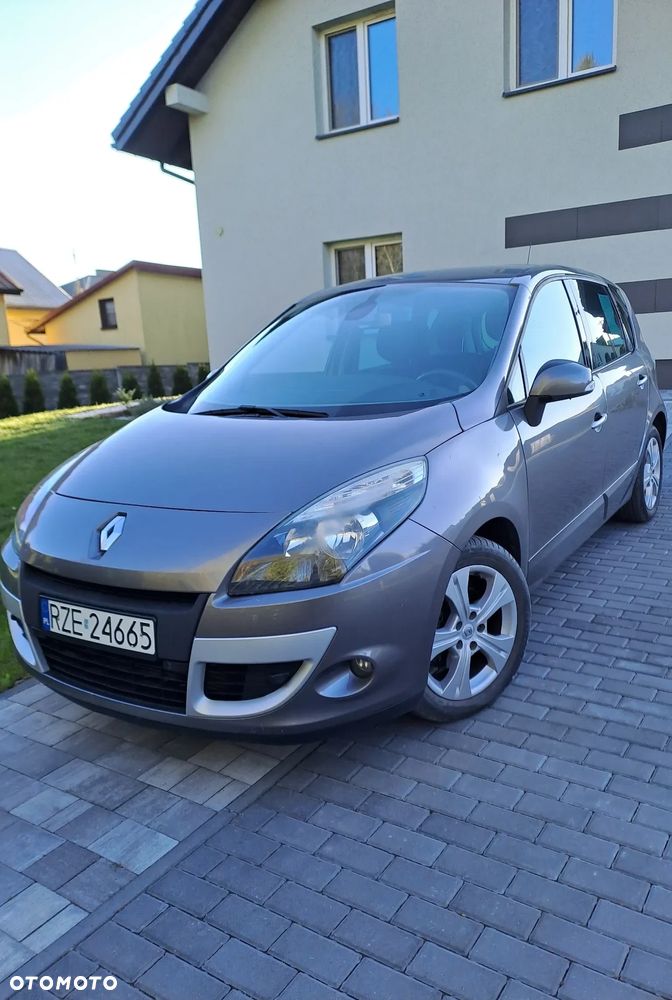 Renault Scenic dCi 110 EDC Bose Edition - 8